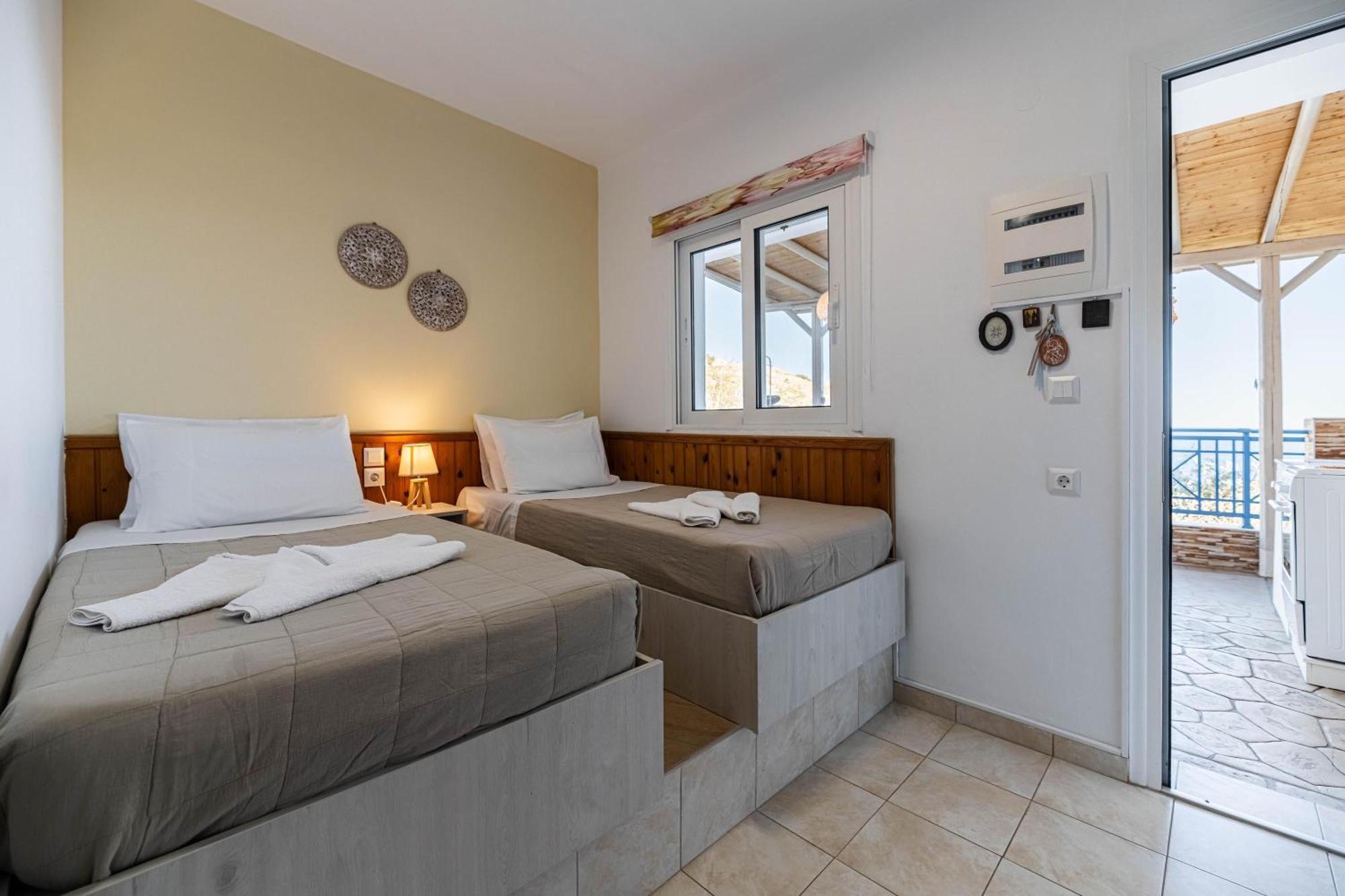 Aperanto Galazio Apartment Archangelos  Eksteriør billede