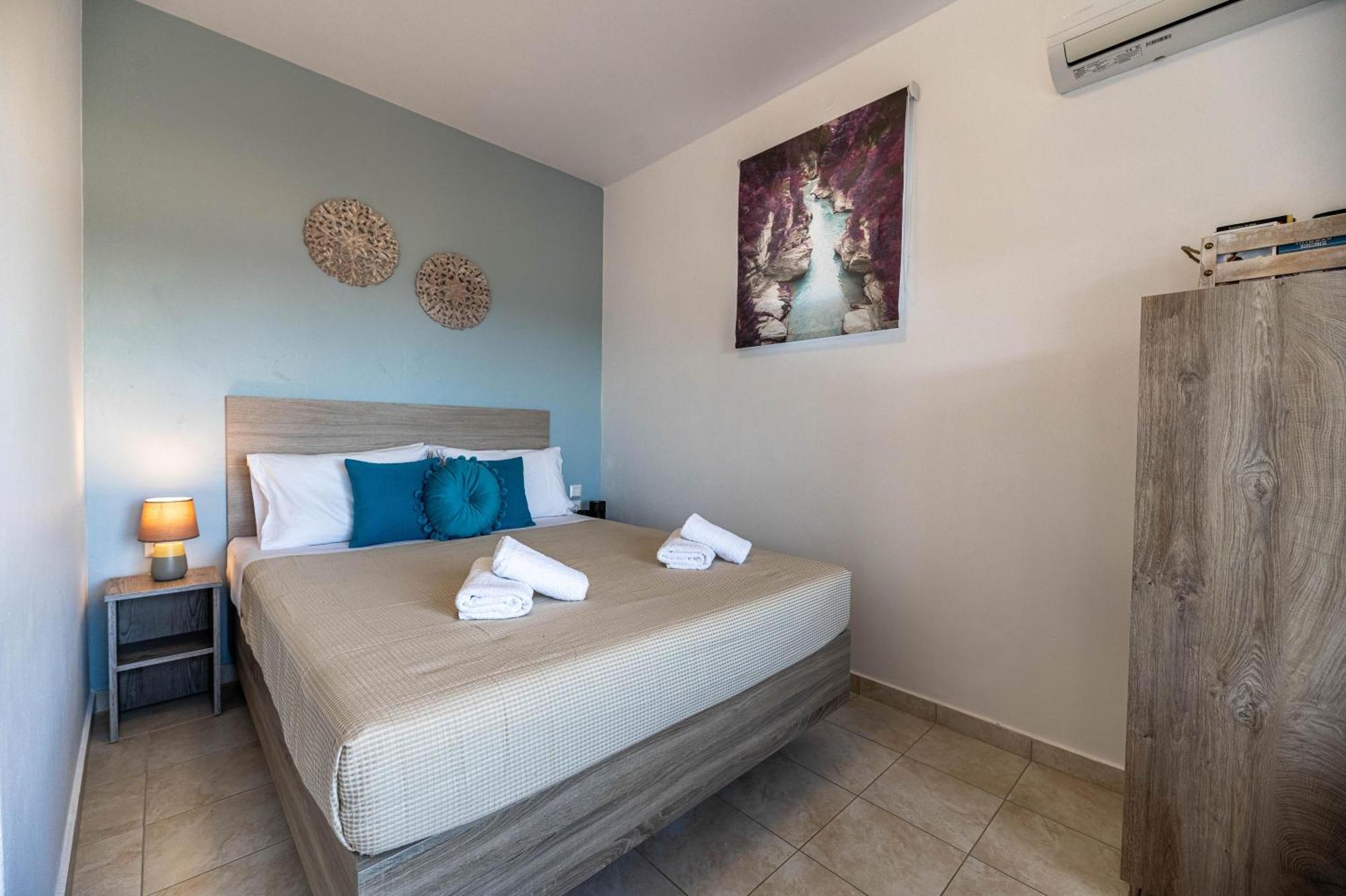 Aperanto Galazio Apartment Archangelos  Eksteriør billede