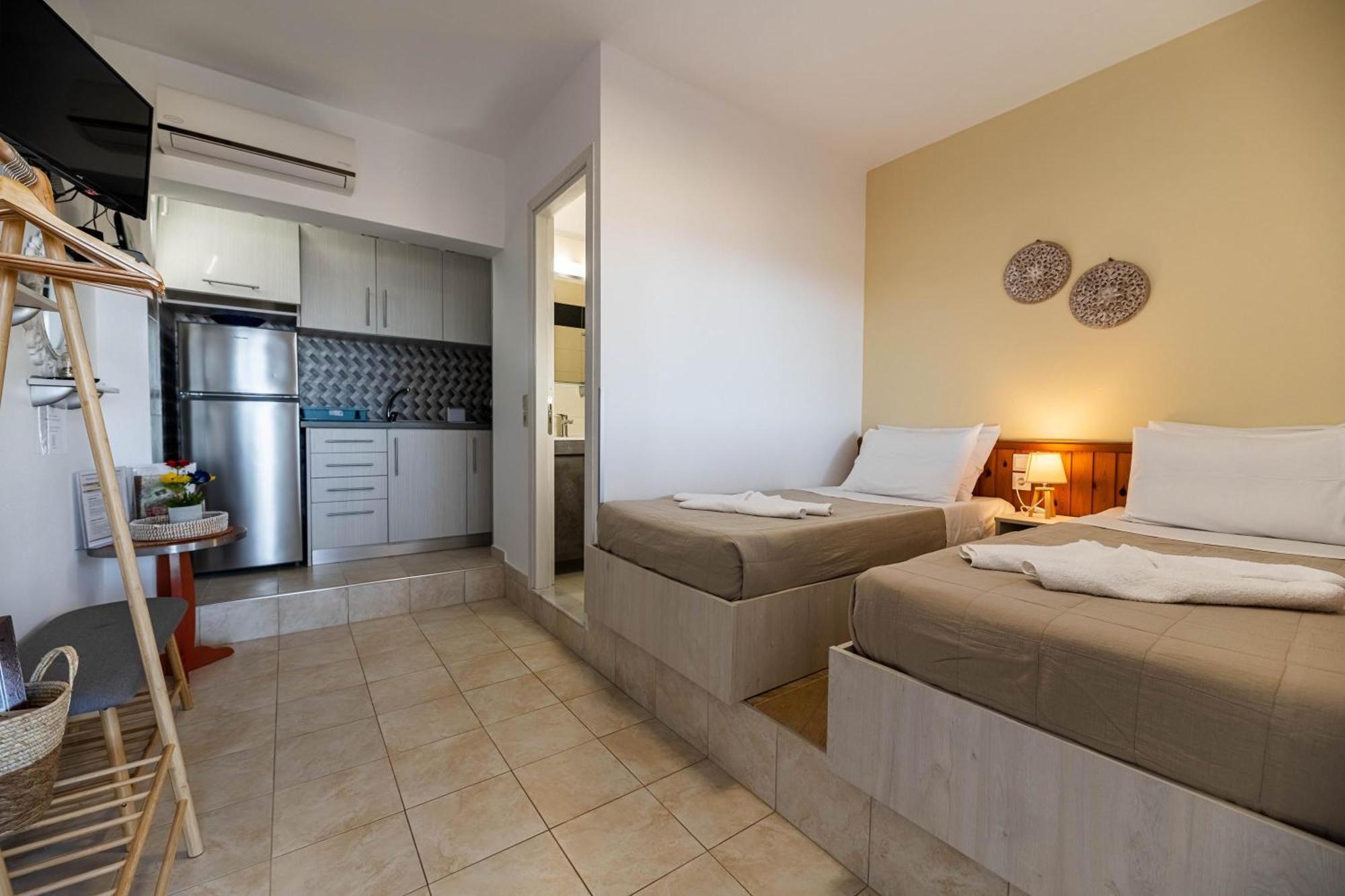 Aperanto Galazio Apartment Archangelos  Eksteriør billede