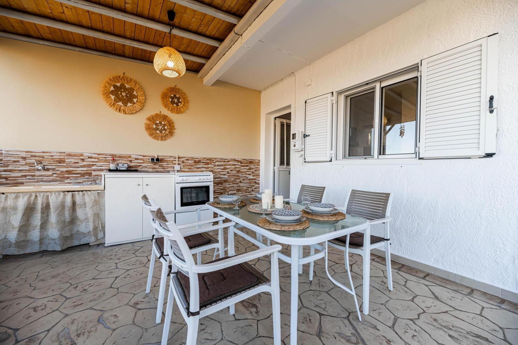 Aperanto Galazio Apartment Archangelos  Eksteriør billede