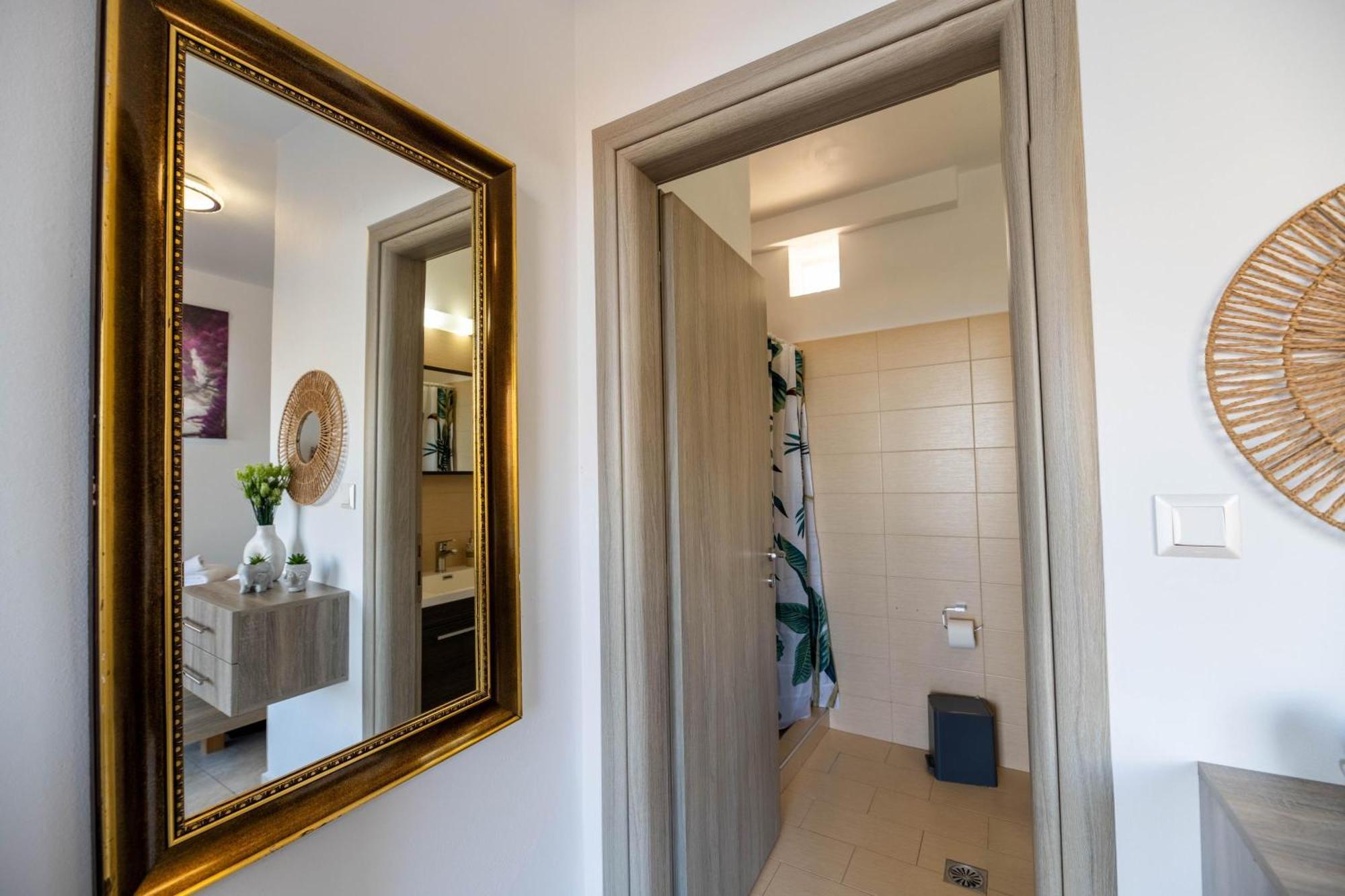 Aperanto Galazio Apartment Archangelos  Eksteriør billede